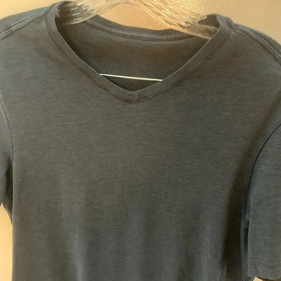 Lululemon Navy Blue V-Neck T-Shirt - Picture 5 of 6